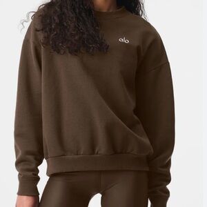 ALO Yoga accolade brown Crewneck Sweater